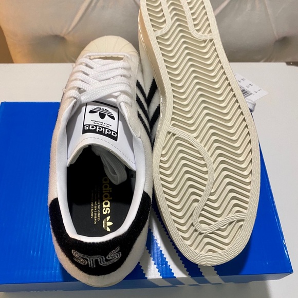 New adidas “Originals Superstar 80s ”SNS Kinenbi (FY0642) Size 6 Damaged Box - Picture 3 of 7